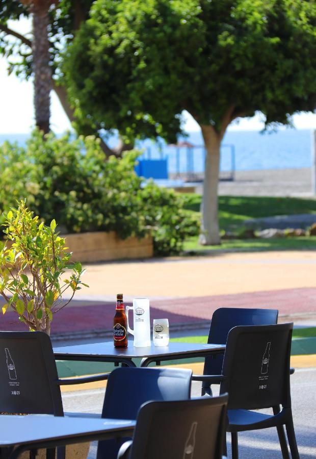 Hostal La Estacion Benajarafe Dış mekan fotoğraf