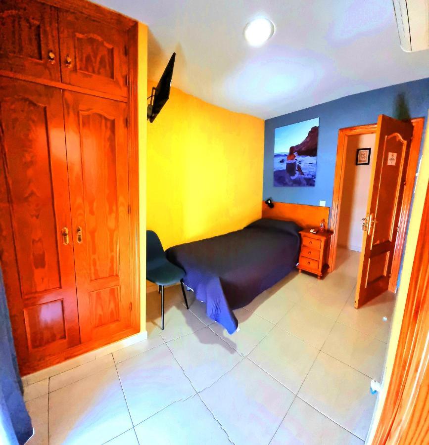 Hostal La Estacion Benajarafe Dış mekan fotoğraf
