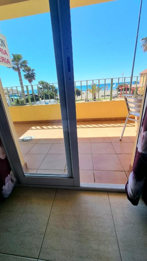 Hostal La Estacion Benajarafe Dış mekan fotoğraf