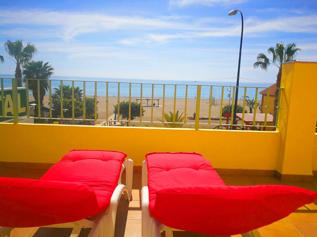 Hostal La Estacion Benajarafe Dış mekan fotoğraf