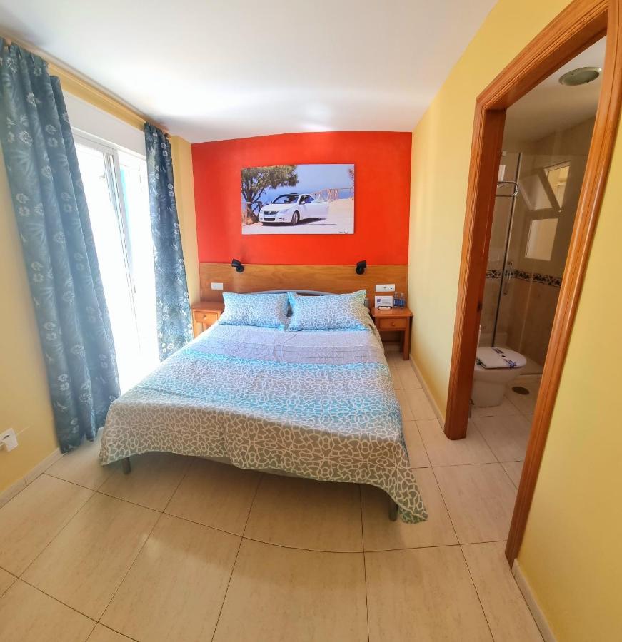 Hostal La Estacion Benajarafe Dış mekan fotoğraf