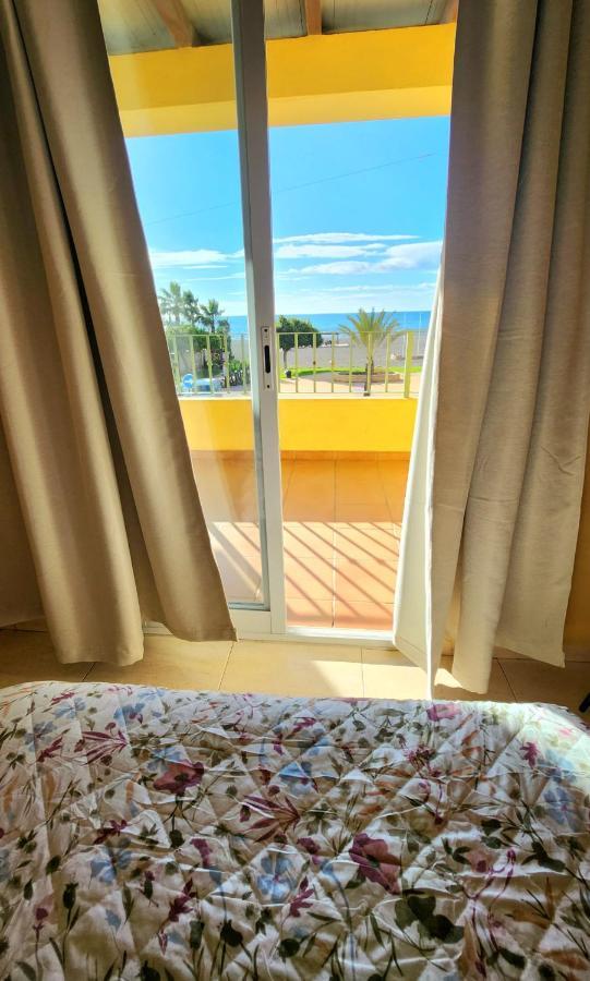 Hostal La Estacion Benajarafe Dış mekan fotoğraf