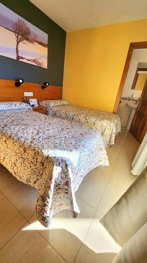 Hostal La Estacion Benajarafe Dış mekan fotoğraf