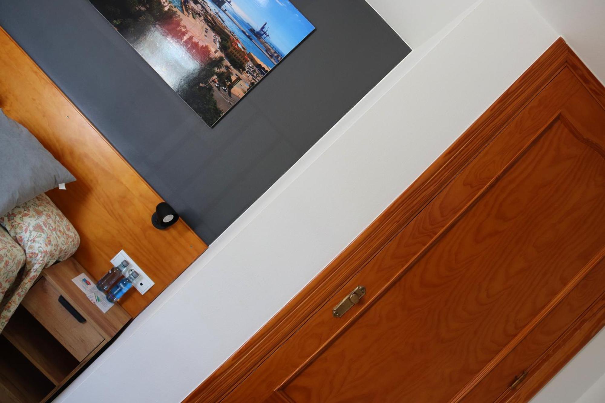Hostal La Estacion Benajarafe Dış mekan fotoğraf