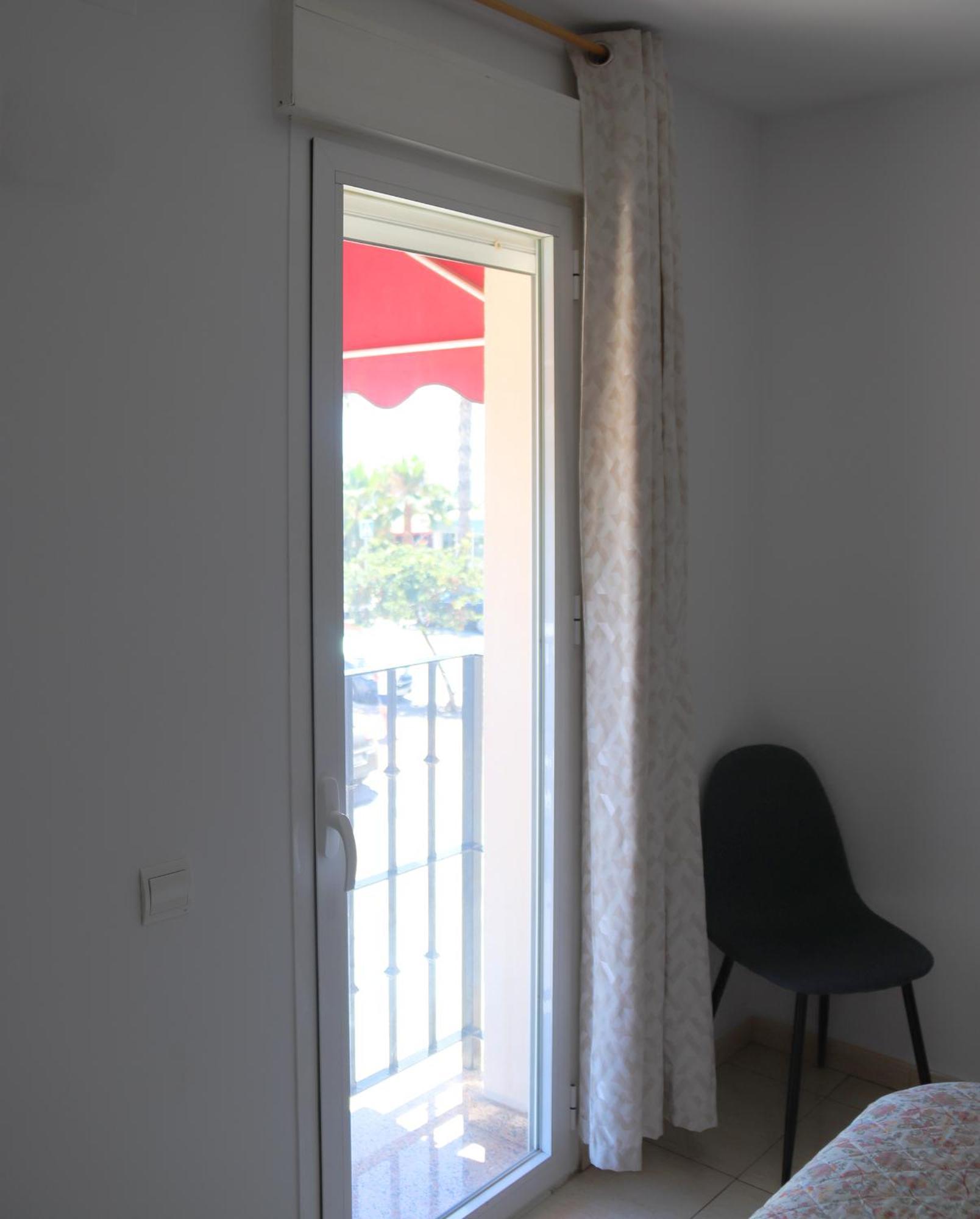 Hostal La Estacion Benajarafe Dış mekan fotoğraf