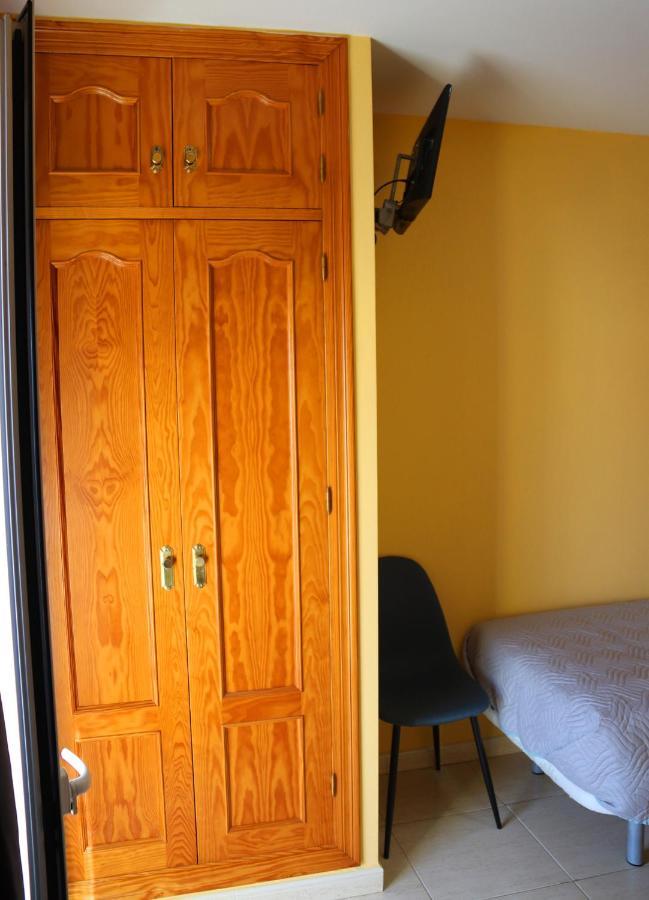 Hostal La Estacion Benajarafe Dış mekan fotoğraf