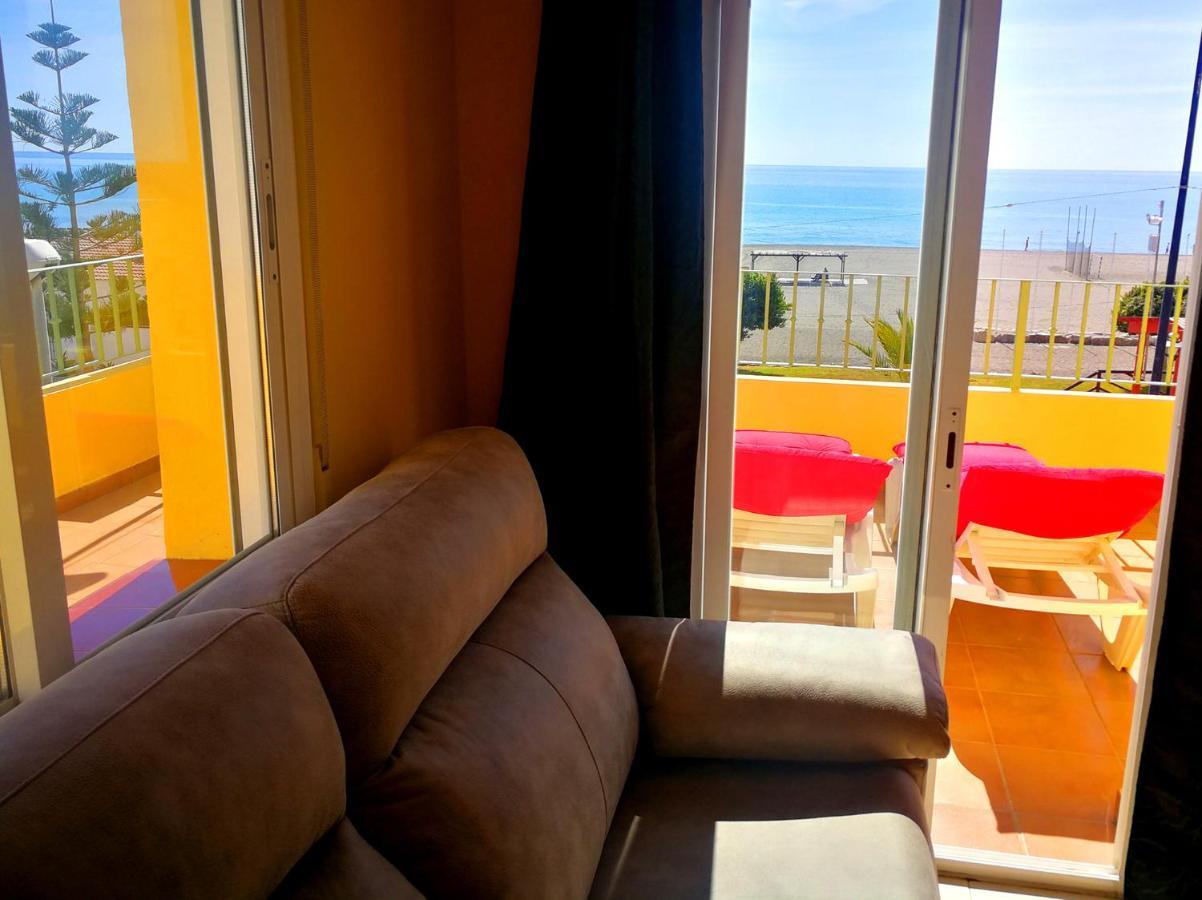 Hostal La Estacion Benajarafe Dış mekan fotoğraf