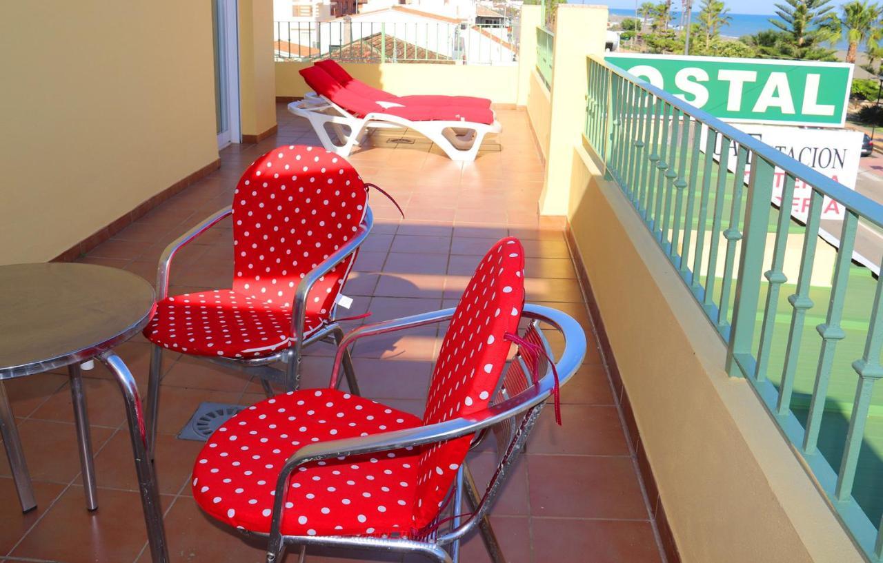 Hostal La Estacion Benajarafe Dış mekan fotoğraf